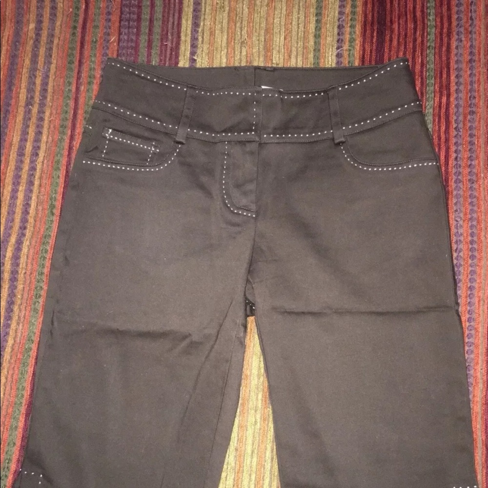 Cache Luxe Brown Capri Pants white stitching Sz: 4